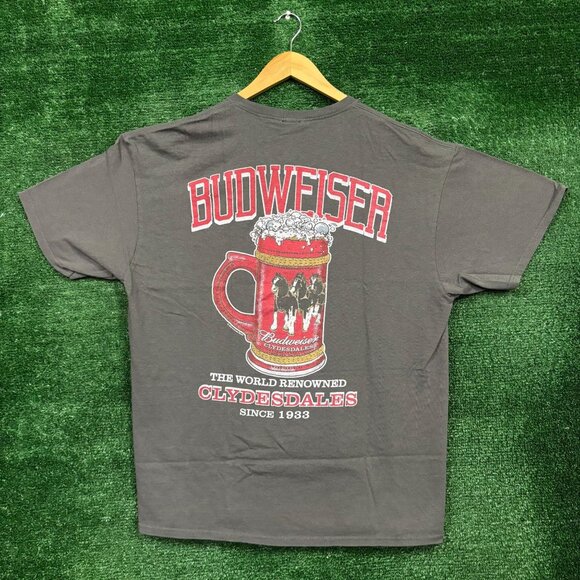 The World Renowned Budweiser Since 1933 T-Shirt Size Large - Picture 1 of 4